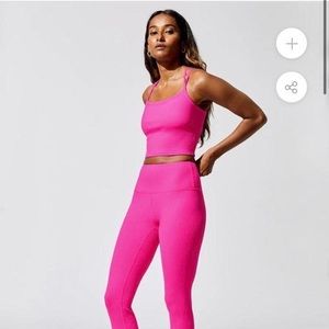Hot pink active set